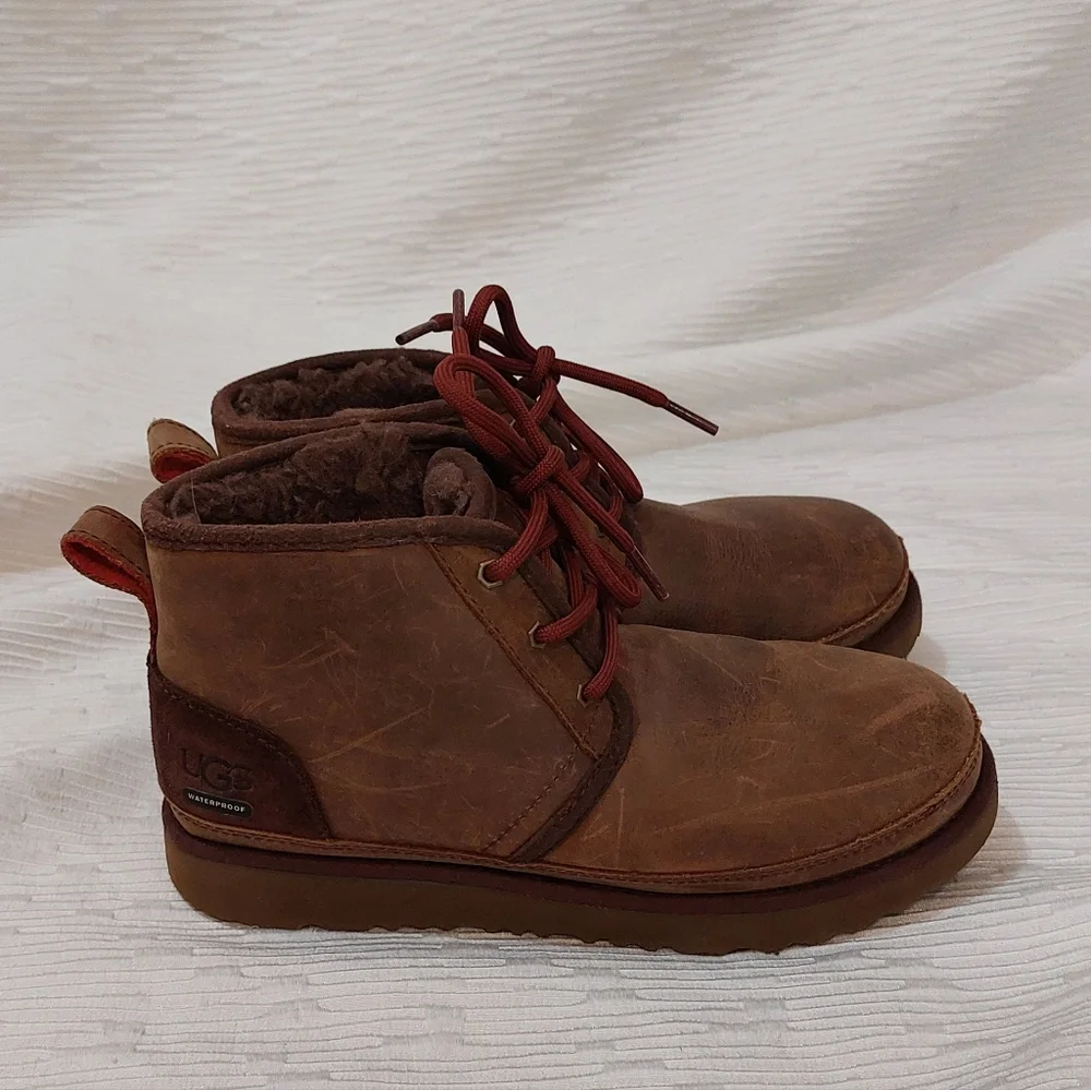 UGG Brown Kids Boots with Red Laces Size 4